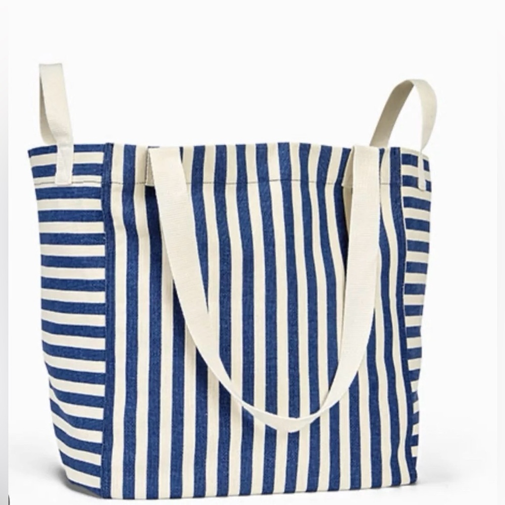 Thirty one bags Great for Beach New Horizon tote in marine blue